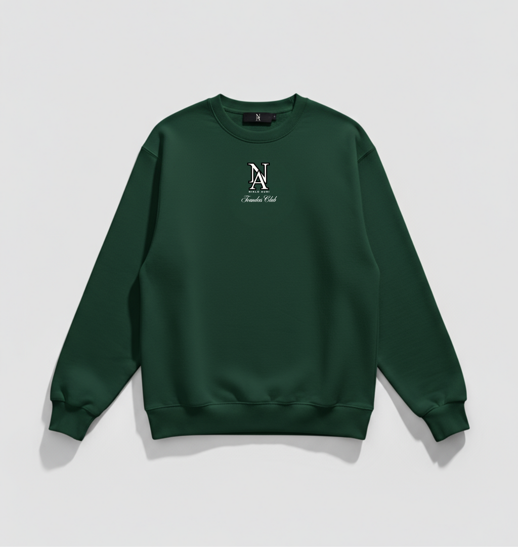 „Niklo Auri Forest Green Crewneck mit NA Monogramm – Members Club Edition.“